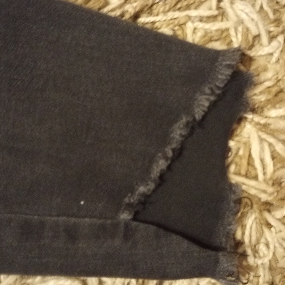 Distressed Jeans - Picture 2 of 5
